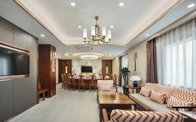 Rose Garden International Hotel