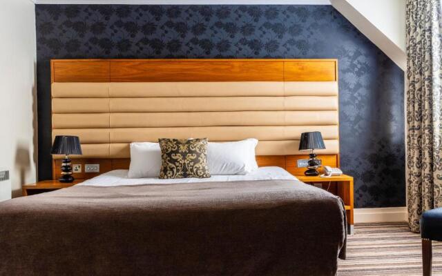 Westport Country Lodge Hotel