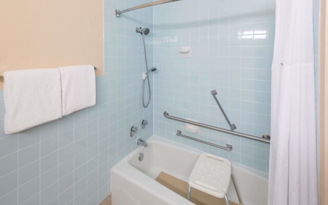 Super 8 By Wyndham Hope