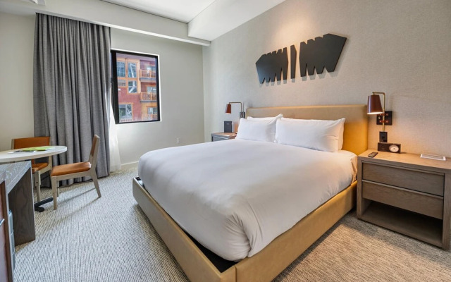 P Ndry 3206 in Park City