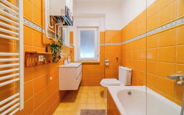 Stylish City Center Vibes Apartment