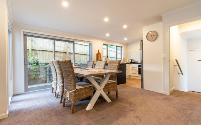 Manly Bay Wonderful 3BR New Home - Fibre