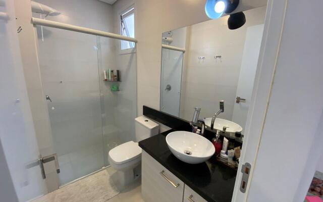 Lindo 2 suítes Piscina Ingleses