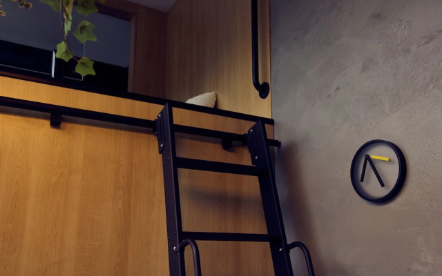 Capsule Hotel