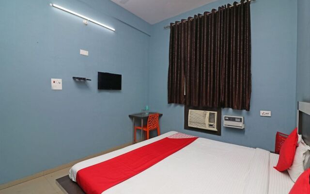 OYO 29127 Hotel Crown Tower