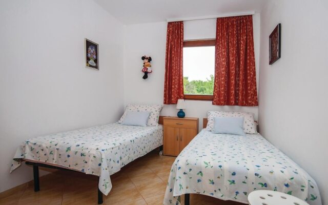 Awesome Home in Maslenica With Wifi and 3 Bedrooms