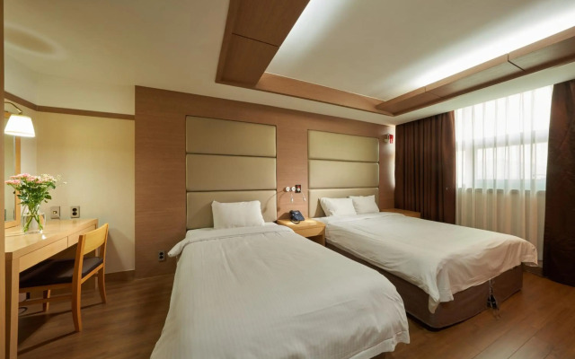 Gyeongju GG Tourist Hotel