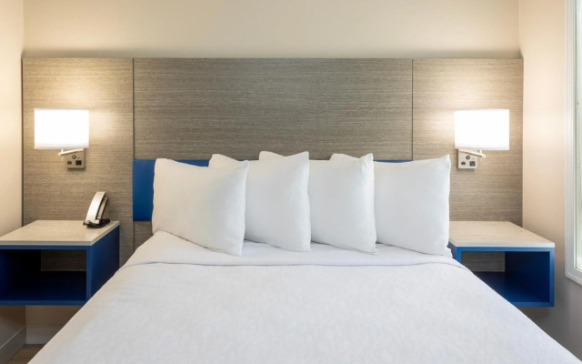 GrandStay Hotel and Conference