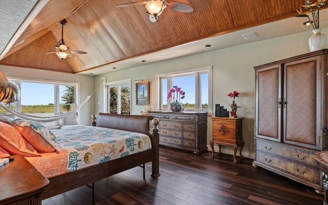 Crystal Beach Villa 5 Bedroom Home