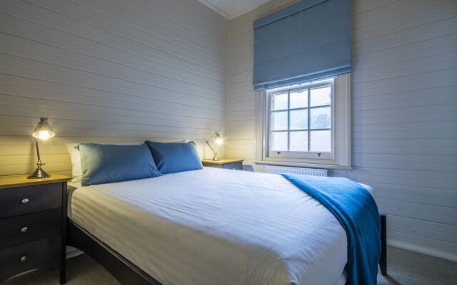 Yarrangobilly Caves House