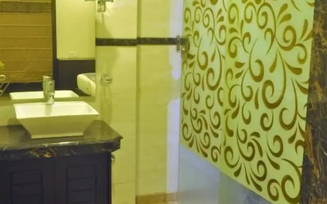 Hotel Ivory Inn