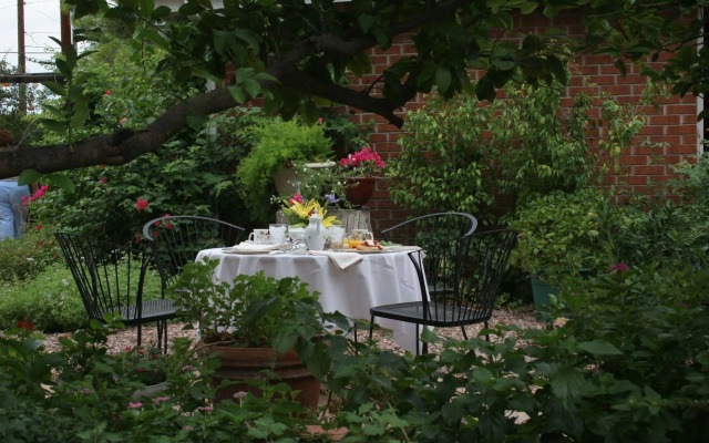 Mon Ami Bed and Breakfast