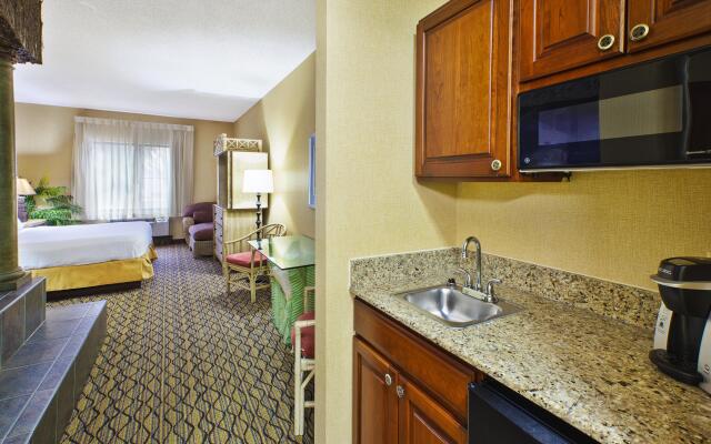 Holiday Inn Express Hotel & Suites Belleville by IHG
