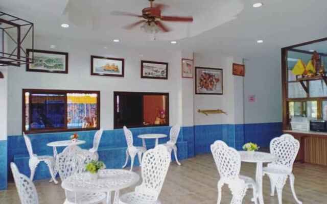 Centerpoint Hotel