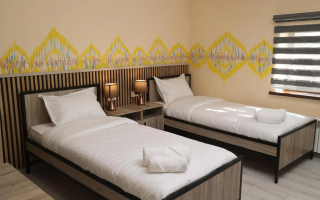 Gosty Hotel