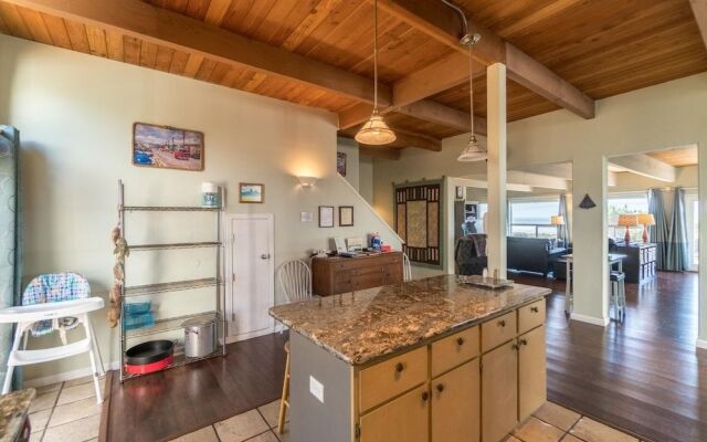 The Strand at Twin Rocks