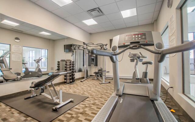 Quality Inn and Suites Brossard