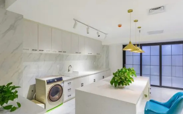 Lanyu Business Hotel