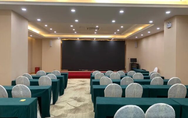 Vienna International Hotel (Huizhou Daya Bay Coastal Park Branch)