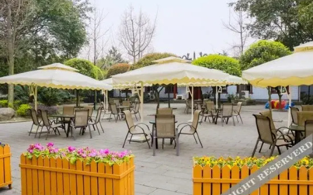 Pu Zhen Yuan Holiday Hotel