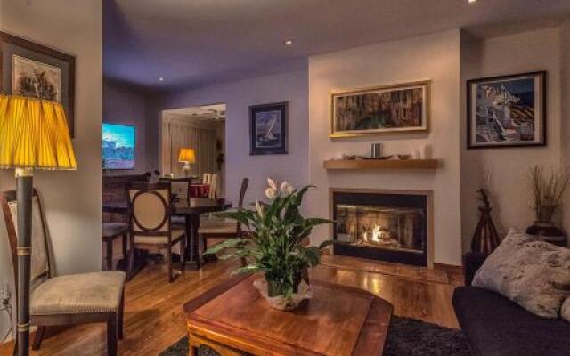 Whytecliff Park place near ocean