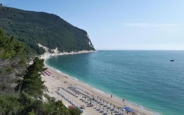 Velia Mare