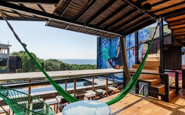 Cabane Container Hotel - Adults Only