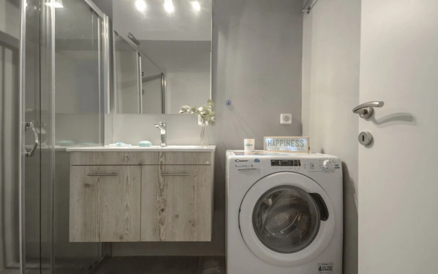 Aegean Jasmine - In The Center