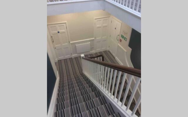 Beautiful Bath Apartment in iconic Milsom Street Location