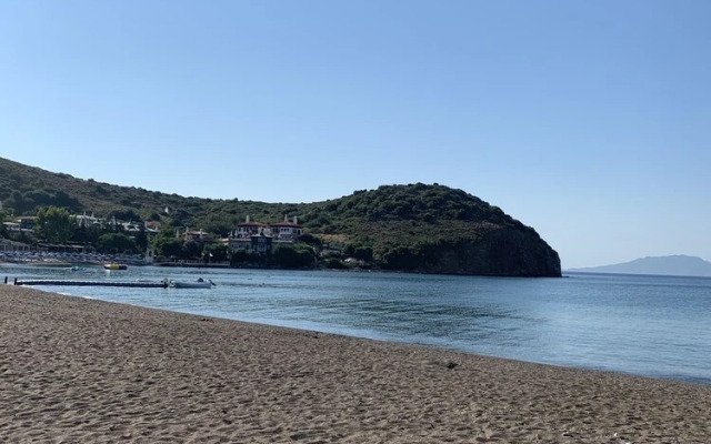 Dort Mevsim Evi