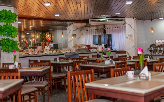 Littoral Hotel