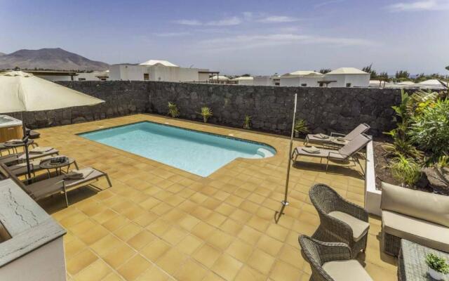 Villa Azure - LH122 By Villas Now Ltd