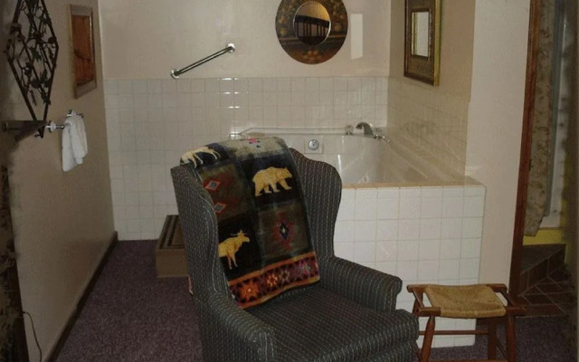 Spruce Moose Lodge and Cottages