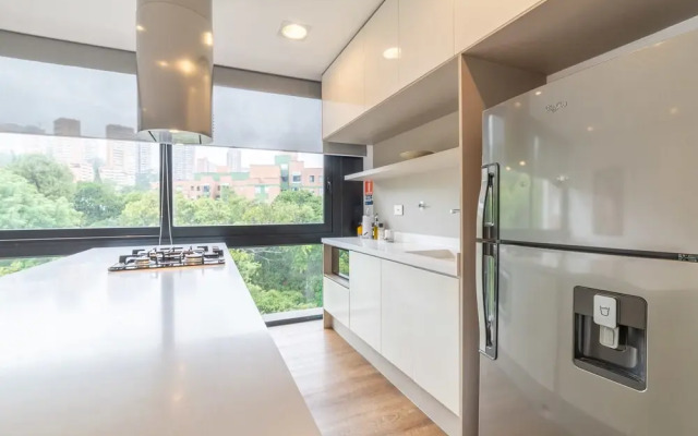 w Captivating 1BR in El Poblado