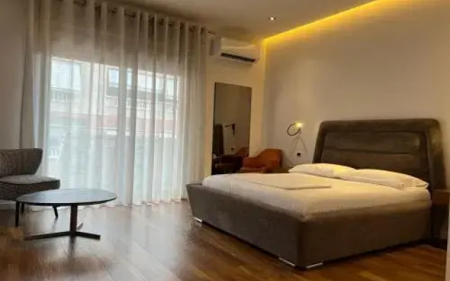 Skanderbeg Square Deluxe 1
