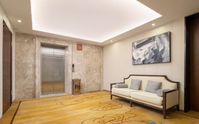 Jiayue  Grand Hotel