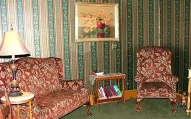 Magnolia House