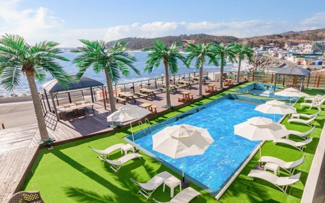 Gyeongju Neulsiwon Pension