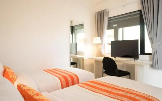 202 Hotel & Restaurant