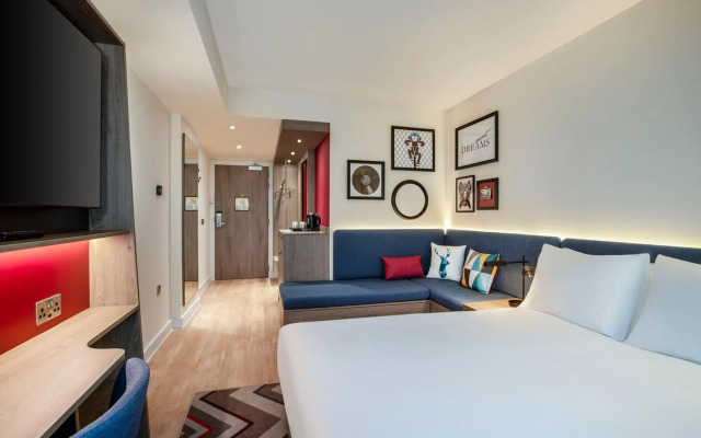 Hampton by Hilton Bath City