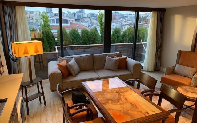 Lord Morgan Exclusive Design & Cihangir
