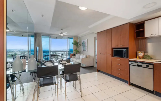 Chevron Renaissance - Wow Stay