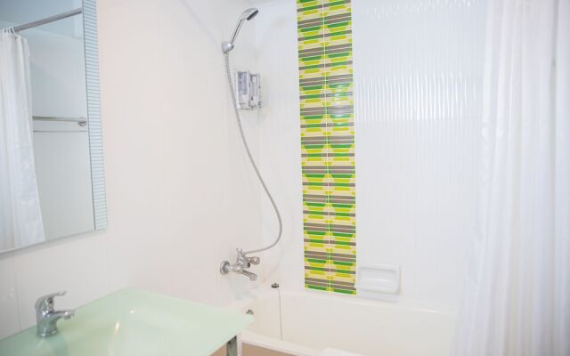 Baiyoke Suite Hostel