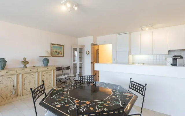 2-bedroom Sea View Retreat