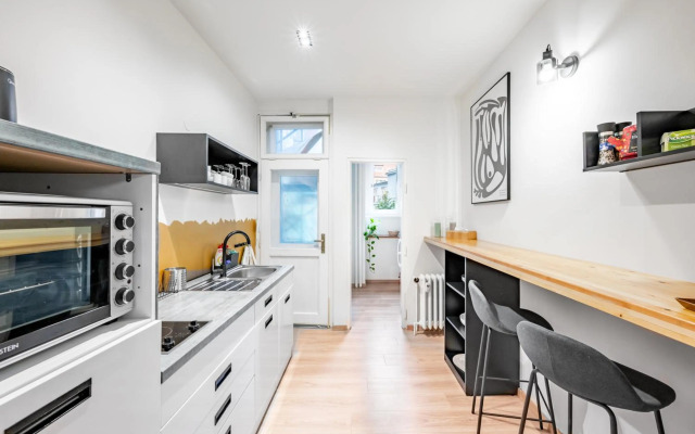 Loong Refresh Old Town