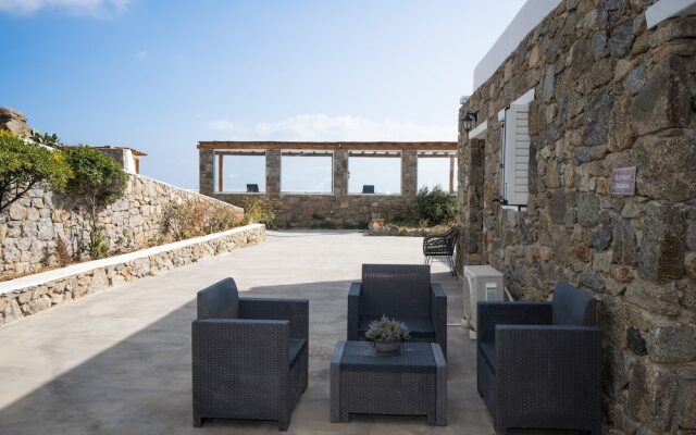 Experience Ruby Paradise w Shared Pool