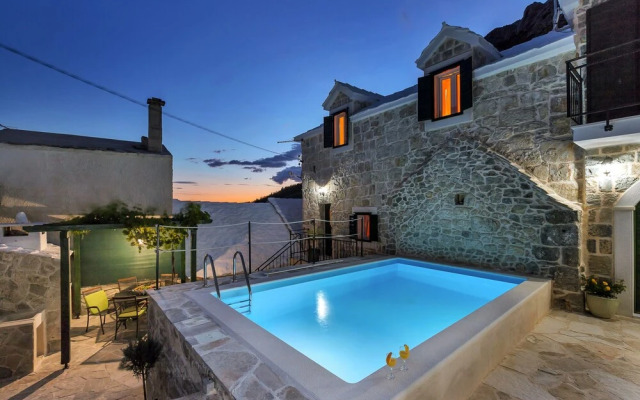 Villa Topolinath Pool