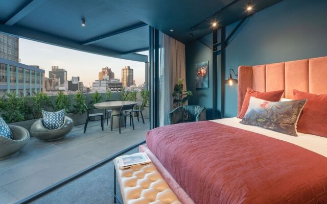 Cartel House Hotel on Loop