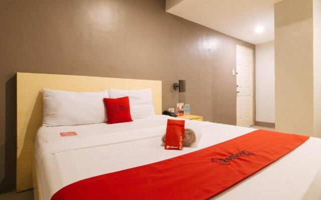 RedDoorz @ Samat Mandaluyong