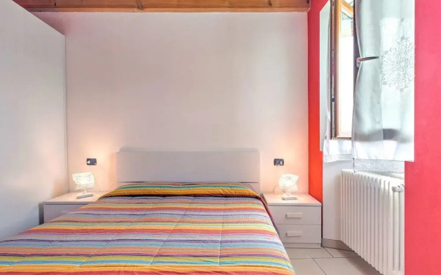 Modern Holiday Home with Swimming Pool in Gravedona